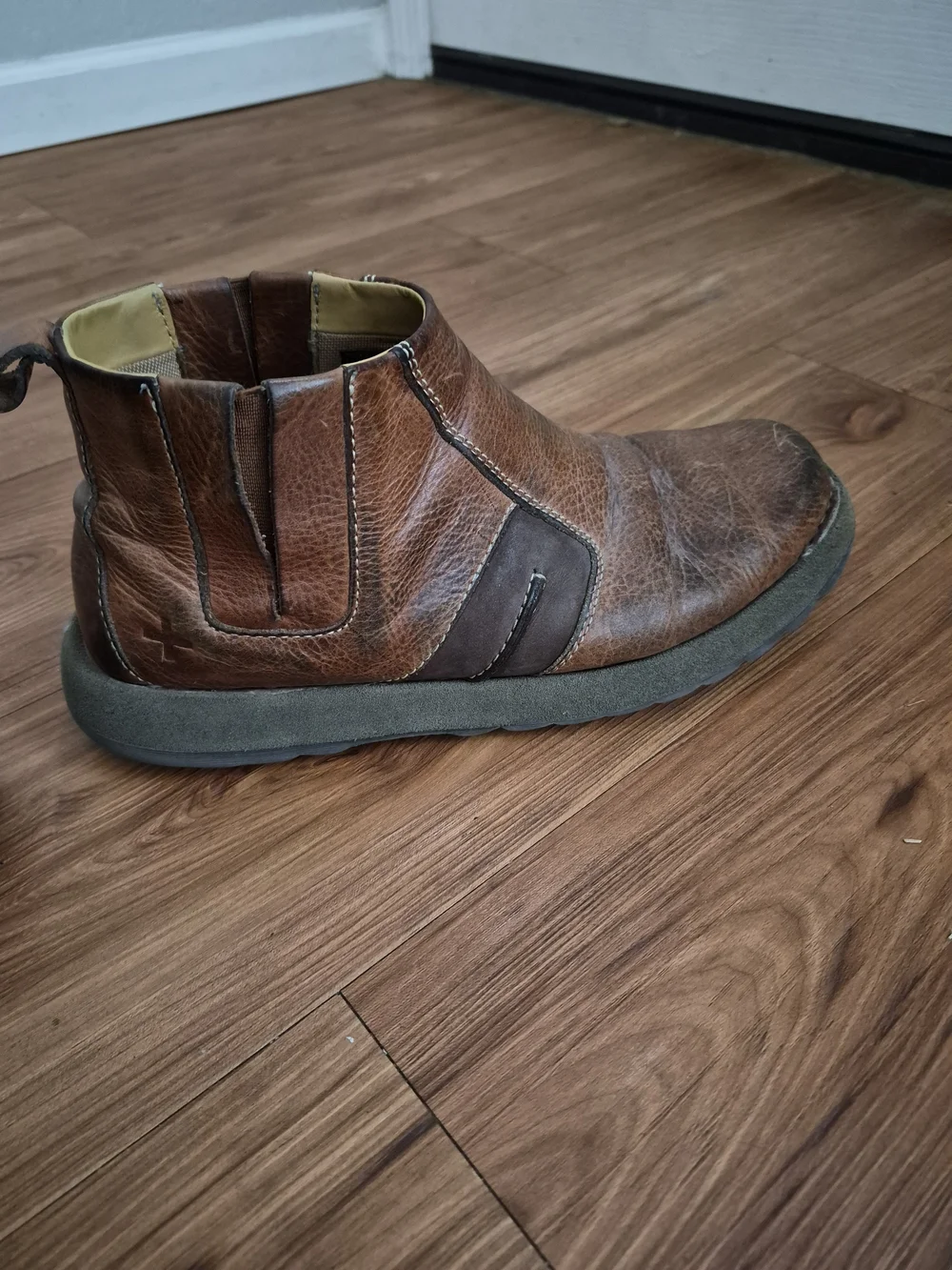 Dr. Martens Rare Vintage Brown Leather Pull-on Chukka Boots Size 11